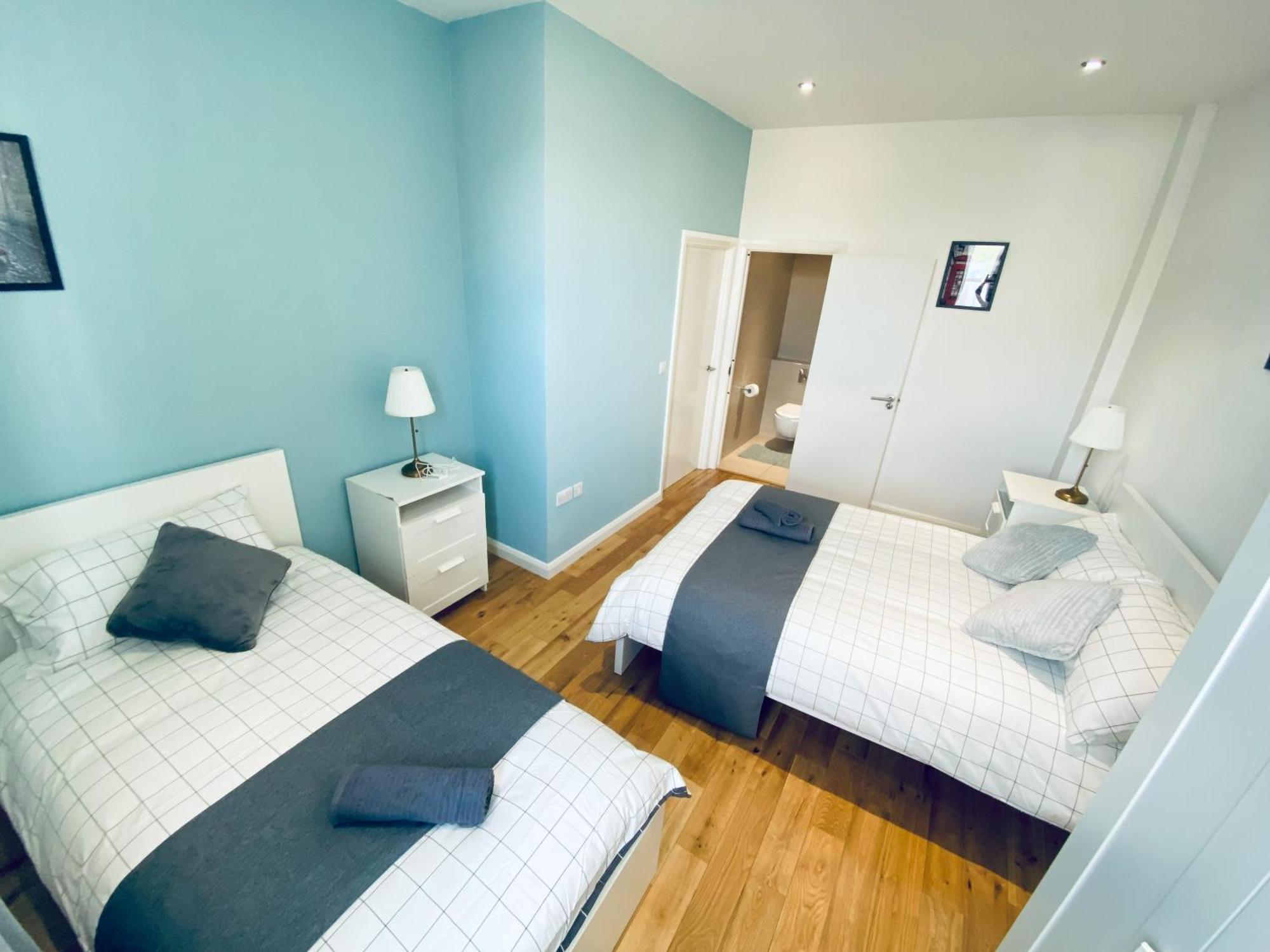 2 Bedroom Flat - 2 Bath - 15 Min Camden Town Londra